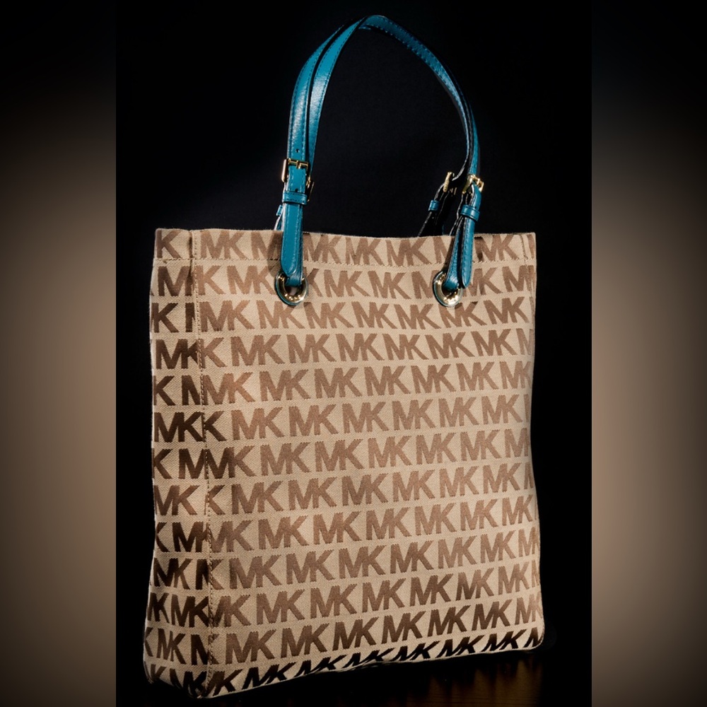 •MICHAEL KORS•TAN & BROWN NORTH SOUTH JET SET MONOGRAM TOTE & TURQUOISE STRAPS